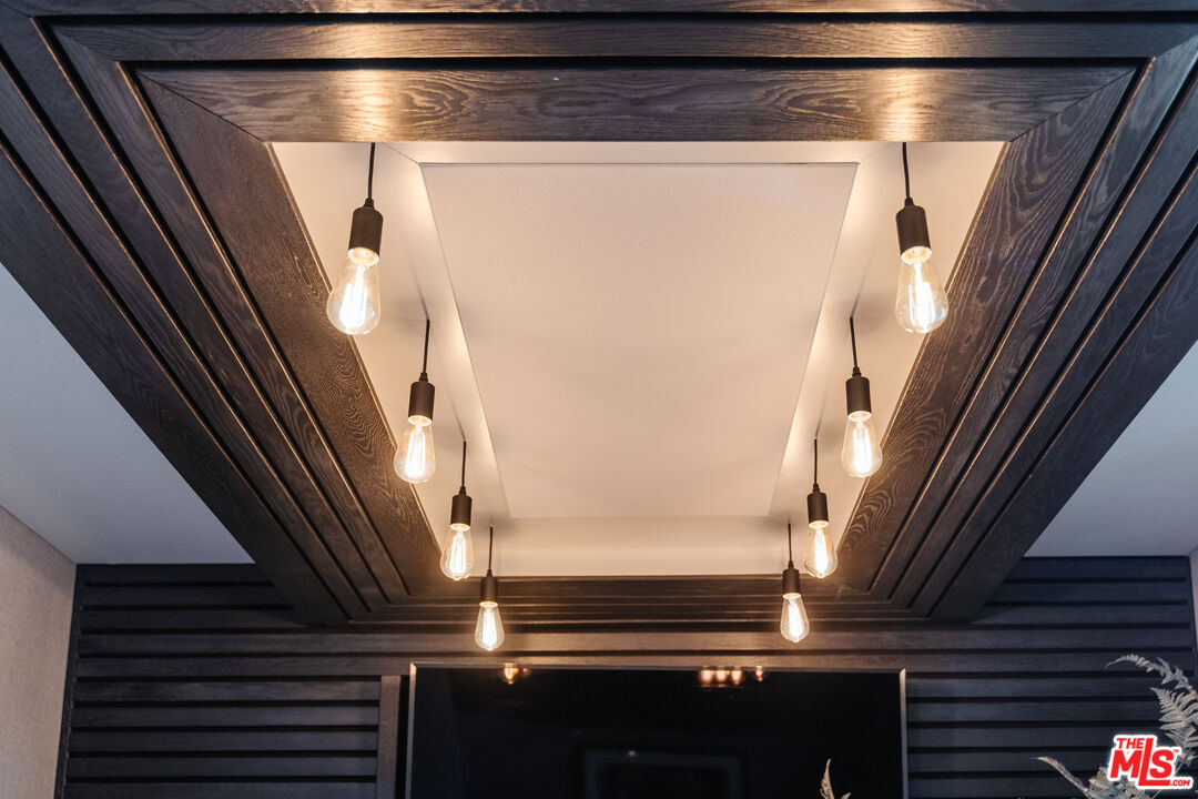 1636 Queens Road Los Angeles, CA 90069 - Photo 15 of 50