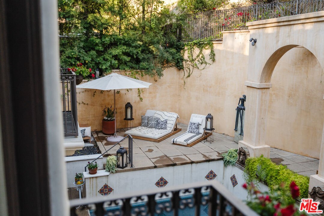 1636 Queens Road Los Angeles, CA 90069 - Photo 45 of 50