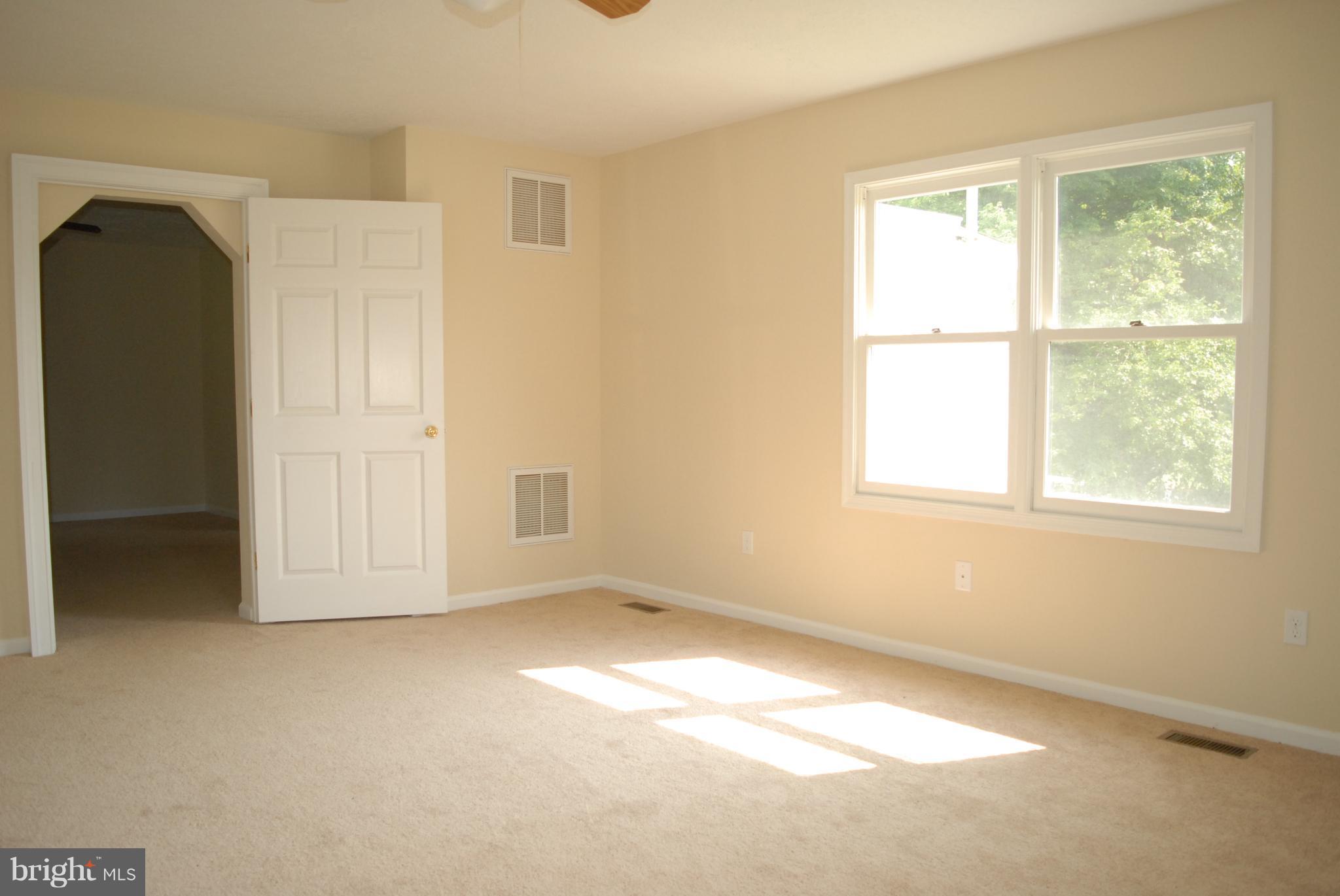 330 West Fairview Road Culpeper, VA 22701 - Photo 4 of 14 Living Room