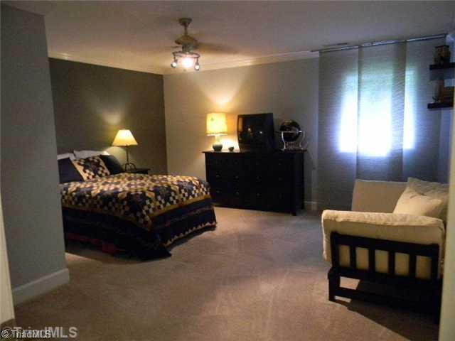 7562 Hampton Road Clemmons, NC 27012 - Photo 5 of 11 2nd Bedroom.
