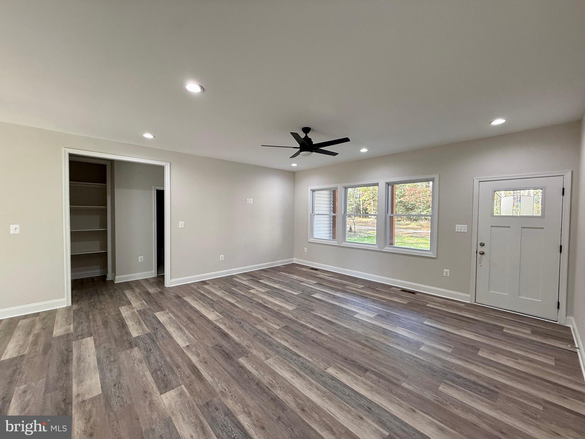 249 Wildwood Road Colonial Beach, VA 22443 - Photo 4 of 50