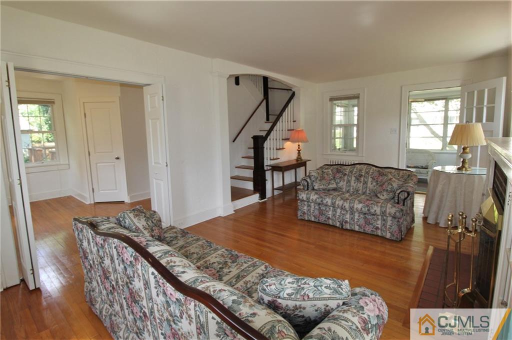 311 Franklin Road North Brunswick, NJ 08902 - Photo 5 of 22 Gallery Image 5