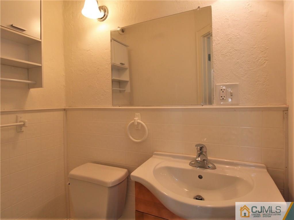 311 Franklin Road North Brunswick, NJ 08902 - Photo 10 of 22 Gallery Image 10