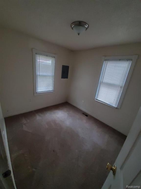 6759 Rivard Avenue Warren, MI 48091 - Photo 14 of 19