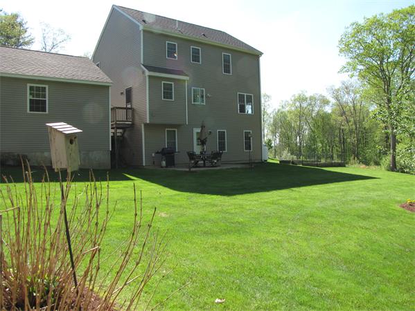 21 Arbor Road Uxbridge, MA 01569 - Photo 27 of 29 Gallery Image 27