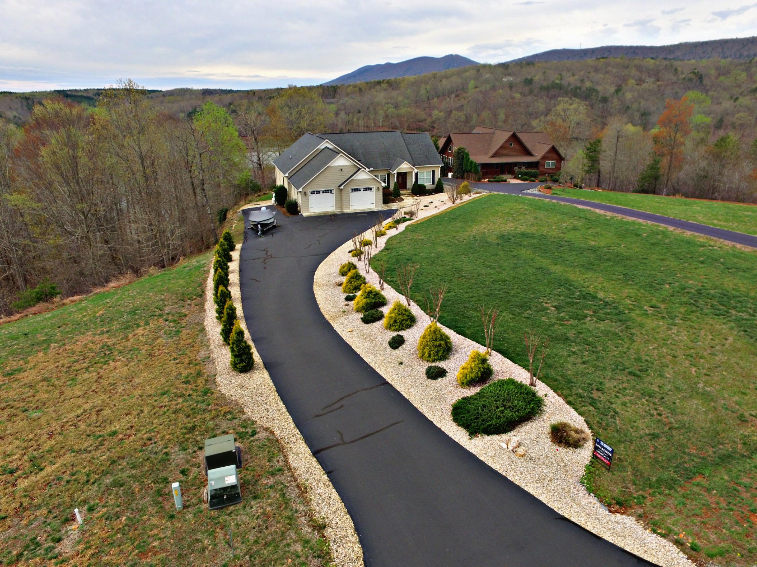 565 Garrison Ridge Pittsville, VA 24139 - Photo 15 of 108 PicsArt_04-11-09.53.20