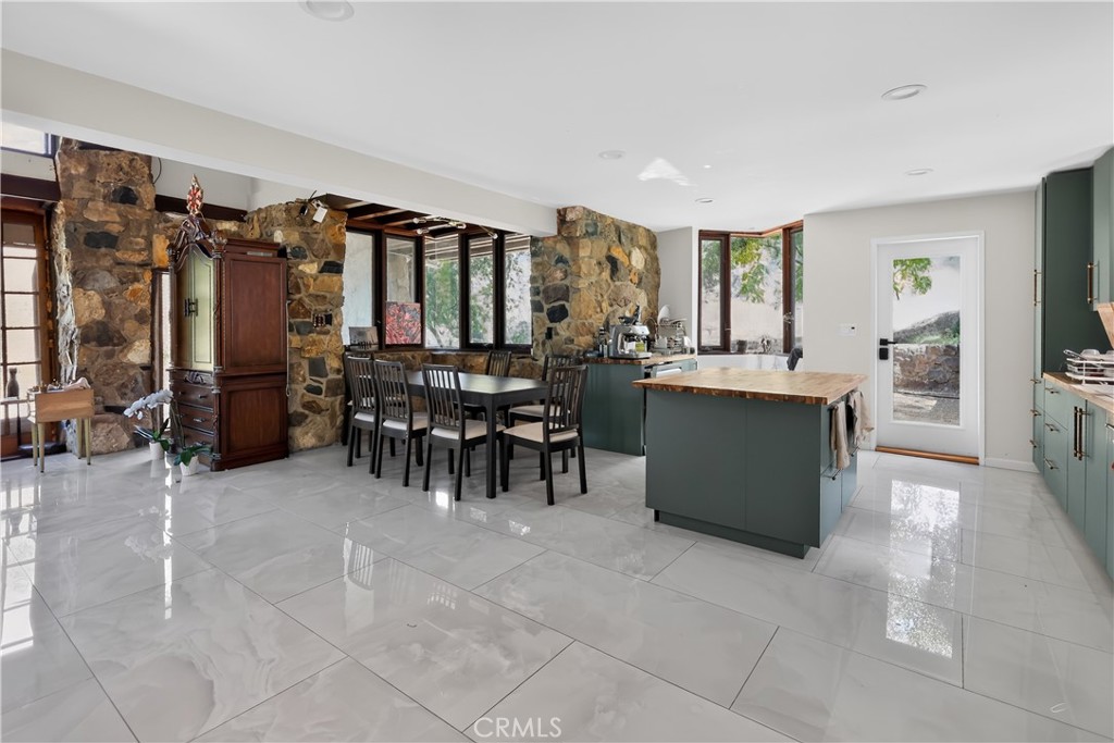 2914 South Foose Road Malibu, CA 90265 - Photo 10 of 37