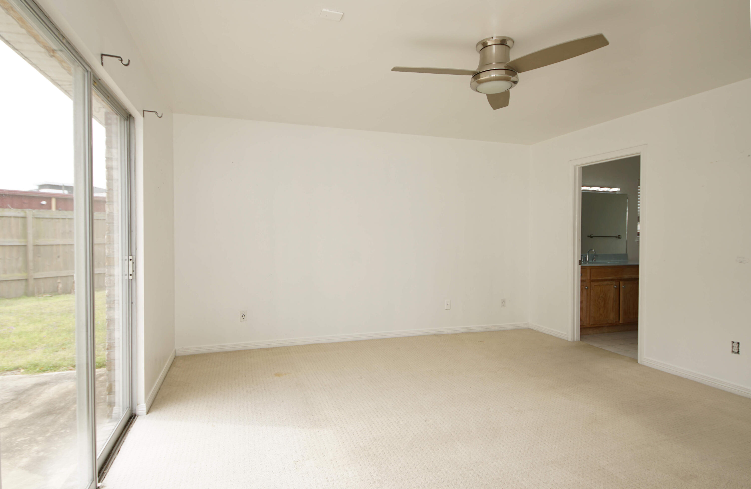 23 Ruby Circle Mary Esther, FL 32569 - Photo 18 of 33 23 Ruby Circle_ Primary room