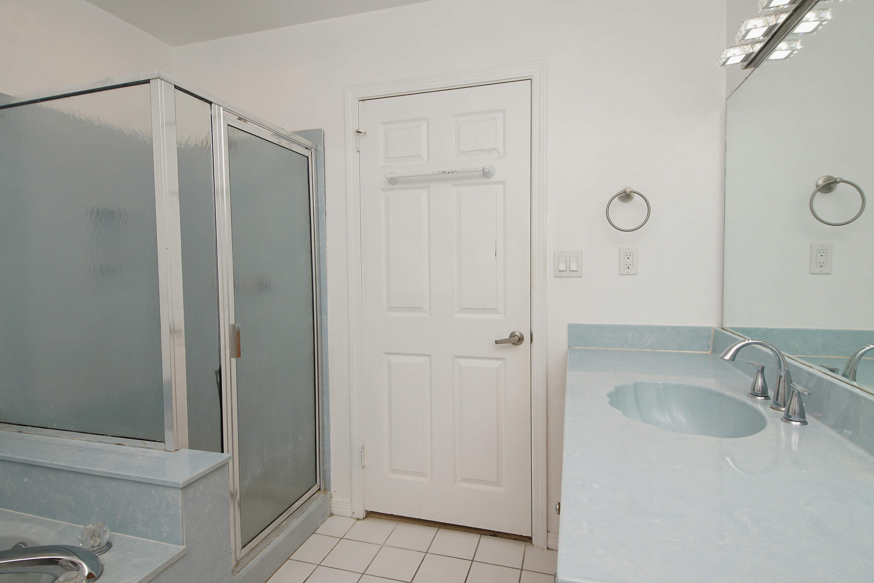 23 Ruby Circle Mary Esther, FL 32569 - Photo 22 of 33 23 Ruby Circle_ Primary Bathroom