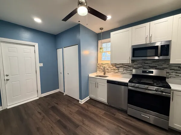 $1,900 | 1622 West Berwyn Avenue, Unit 2, Chicago, IL 60640