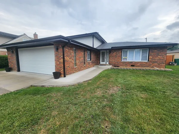 $449,000 | 8040 South Laramie Avenue, Burbank, IL 60459
