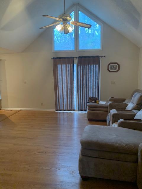 107 Tamara Lane Oak Ridge, TN 37830 - Photo 4 of 19 Great room