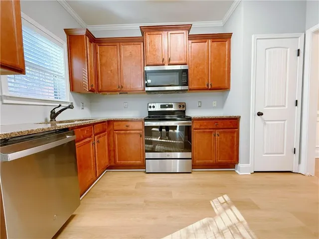 $1,945 | 636 Royal Crest Court, Canton, GA 30115