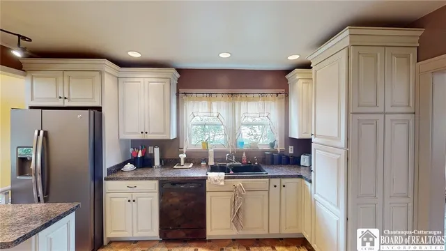 $249,900 | 8 Southland Avenue, Busti, NY 14750