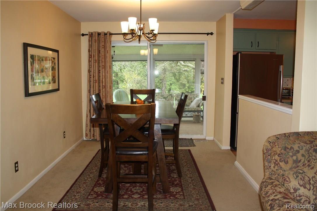 28299 New Castle Road Farmington, MI 48331 - Photo 7 of 40 IMG_0039.JPG