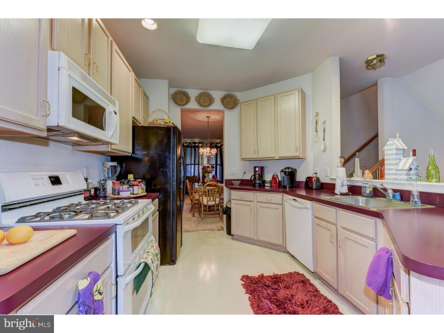203 Coventry Road Chalfont, PA 18914 - Photo 8 of 20 Kitchen
