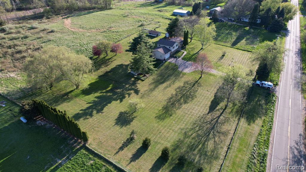 5075 Pratt Road Metamora, MI 48455 - Photo 3 of 23