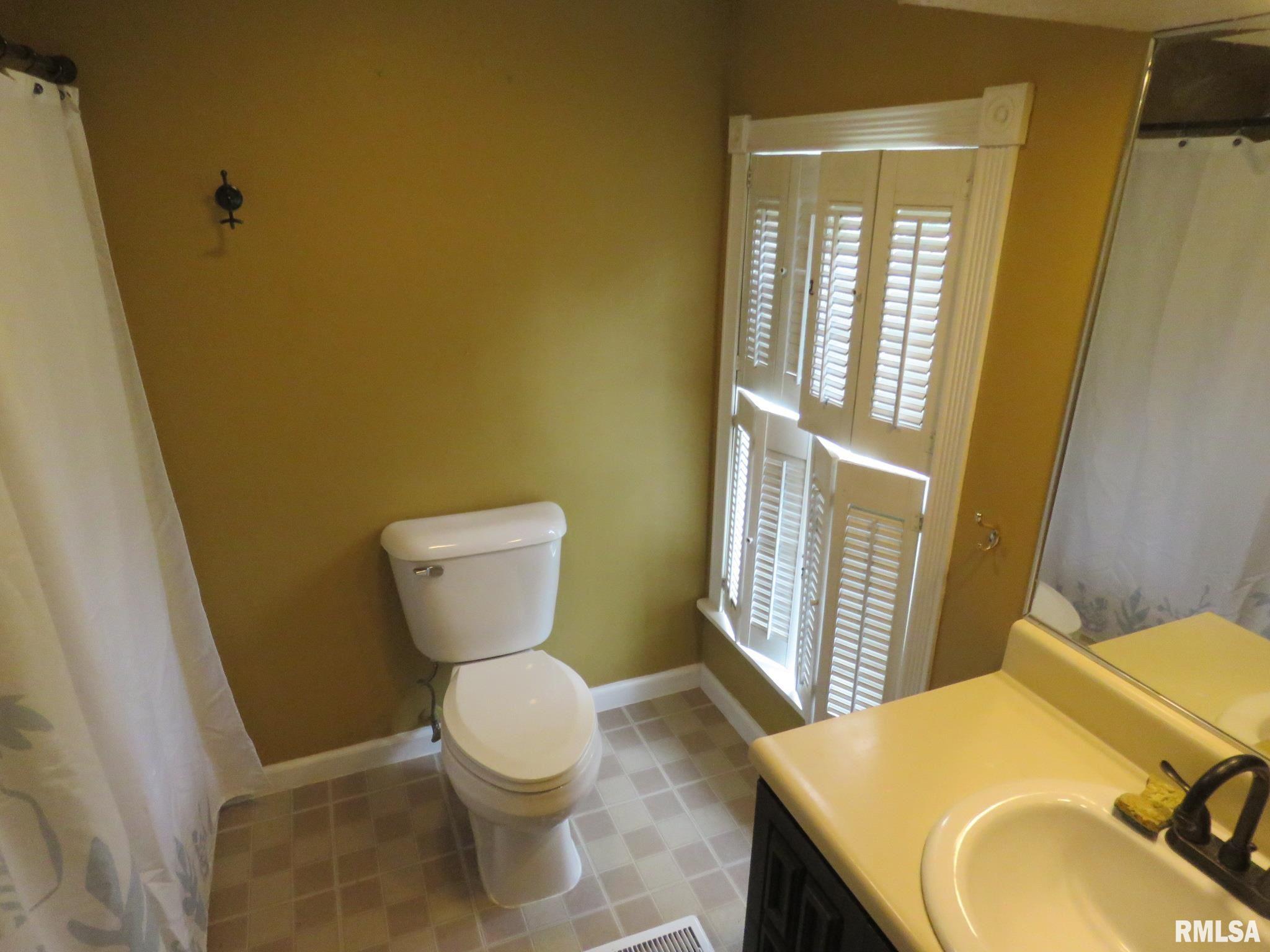 307 West Main Street Atkinson, IL 61235 - Photo 21 of 35