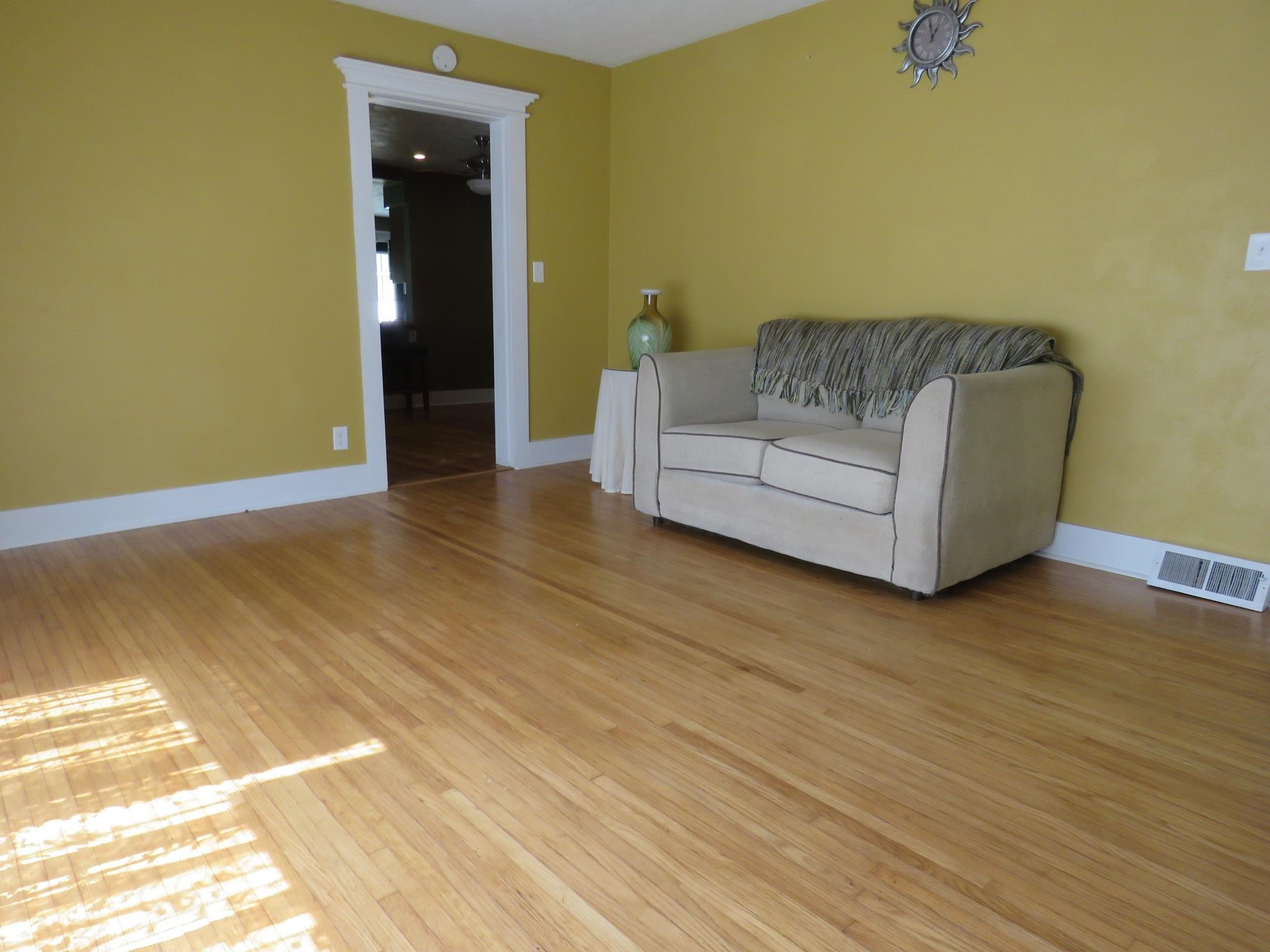 307 West Main Street Atkinson, IL 61235 - Photo 5 of 35