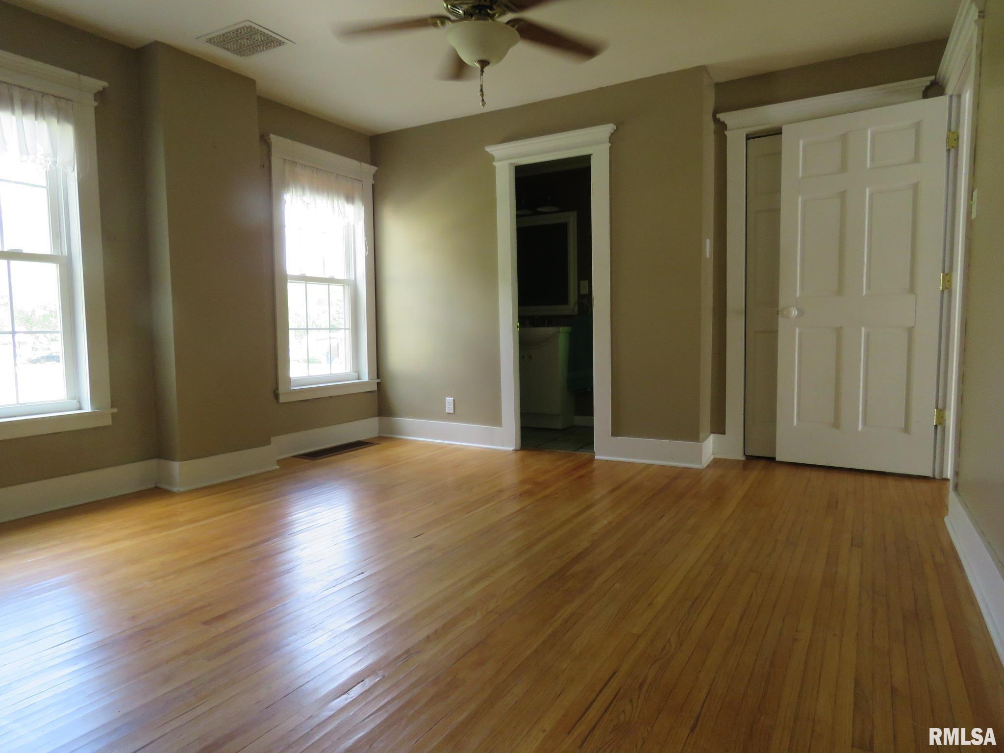 307 West Main Street Atkinson, IL 61235 - Photo 7 of 35