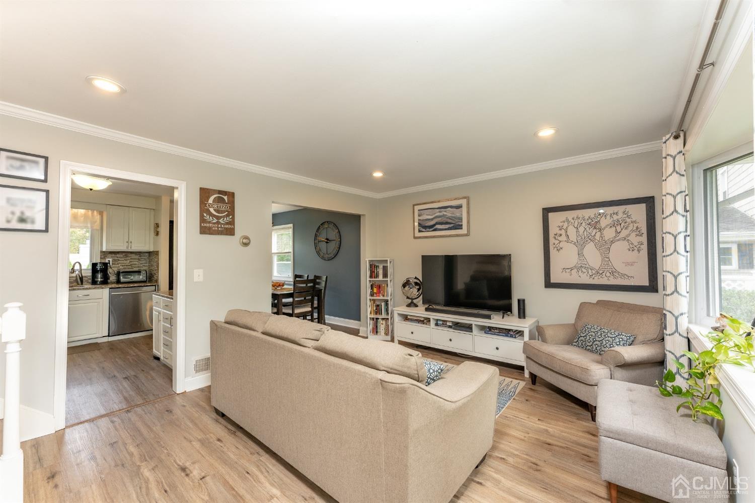 431 Bramhall Road Rahway, NJ 07065 - Photo 3 of 33 Gallery Image 3