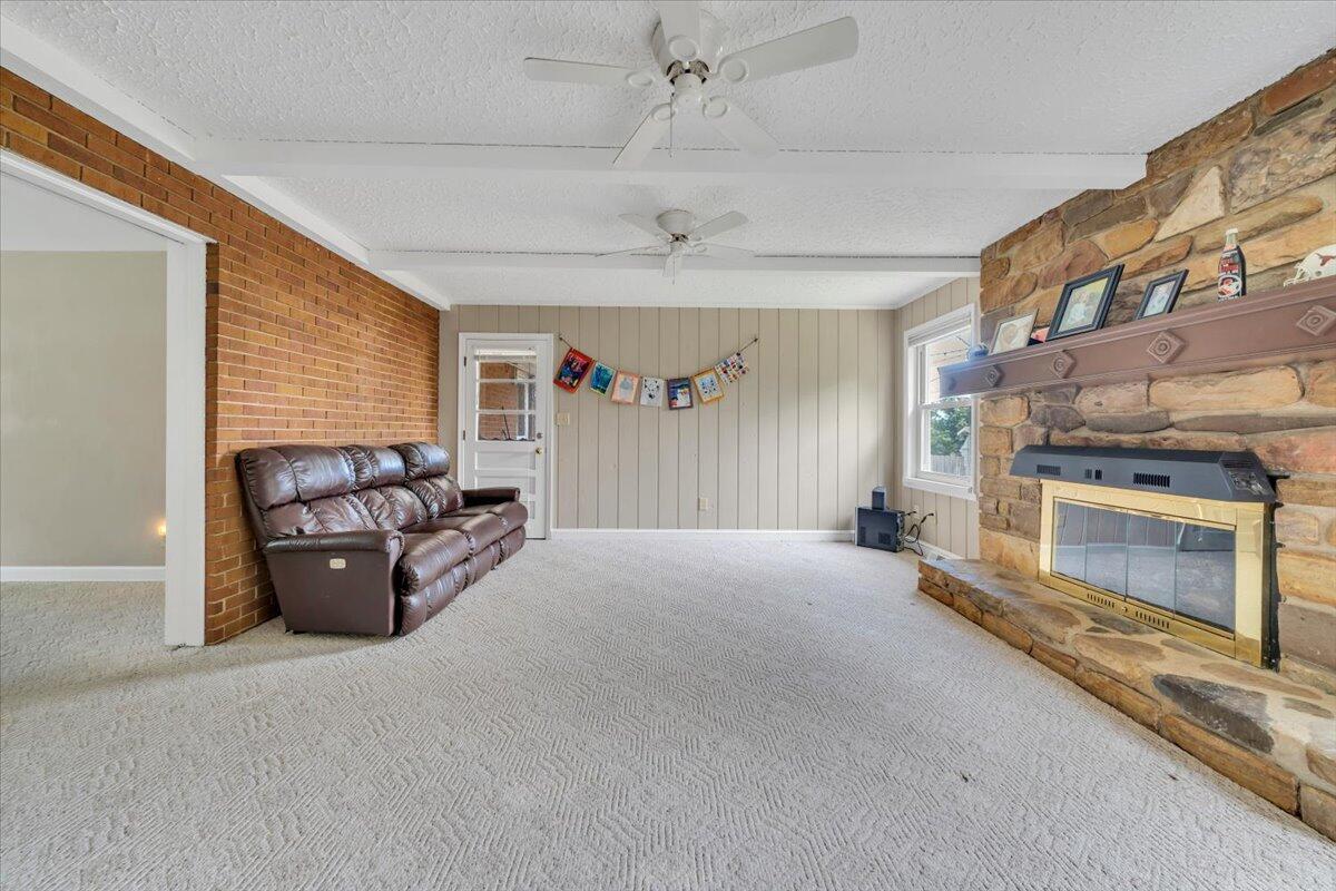 5531 Littleton Road Roanoke, VA 24012 - Photo 18 of 44 18-MIB05922