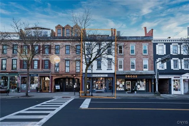 $2,250 | 38 East Genesee Street, Skaneateles, NY 13152