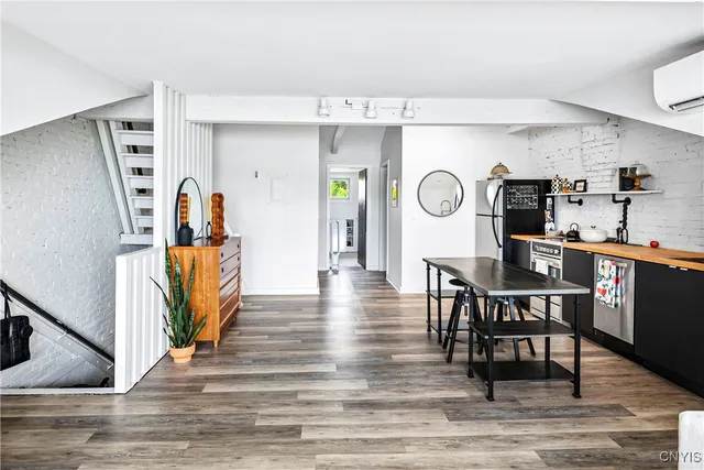 $2,250 | 38 East Genesee Street, Skaneateles, NY 13152