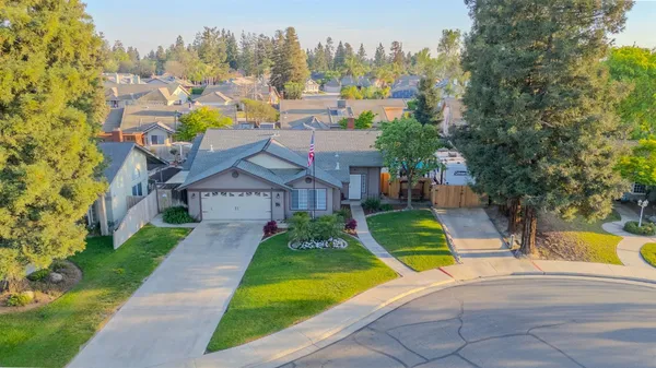 $499,900 | 6027 West Judy Court, Visalia, CA 93277