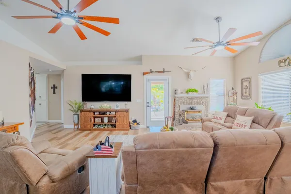 $499,900 | 6027 West Judy Court, Visalia, CA 93277