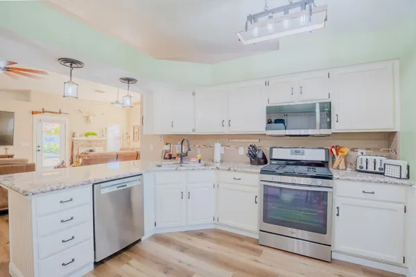 $499,900 | 6027 West Judy Court, Visalia, CA 93277