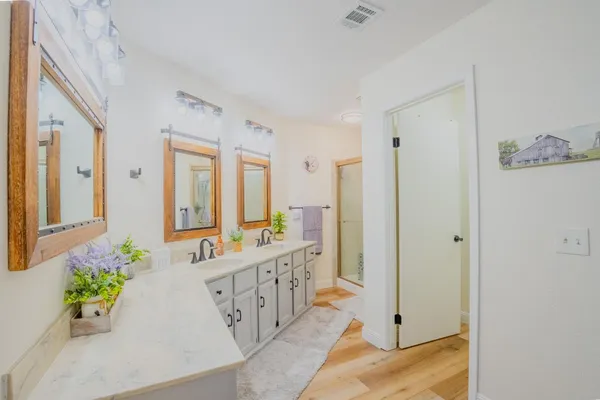 $499,900 | 6027 West Judy Court, Visalia, CA 93277