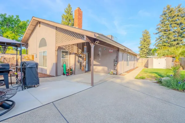 $499,900 | 6027 West Judy Court, Visalia, CA 93277