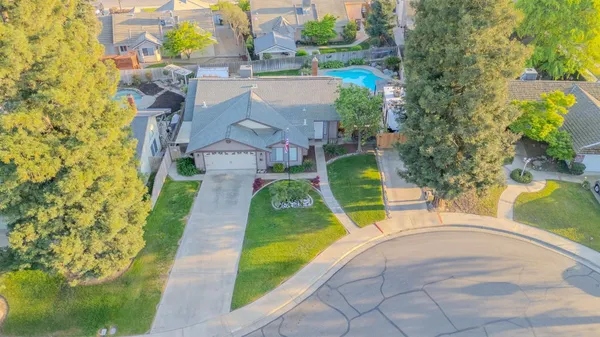 $499,900 | 6027 West Judy Court, Visalia, CA 93277