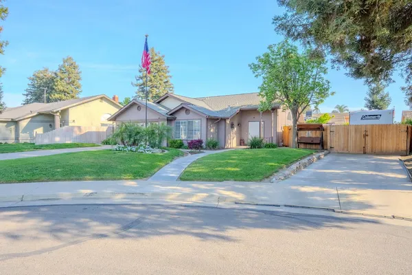 $499,900 | 6027 West Judy Court, Visalia, CA 93277