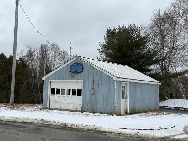 $174,900 | 178 School House Road, Orient, ME 04471