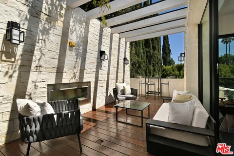 $5,880,000 | 4544 Woodley Avenue, Encino, CA 91436