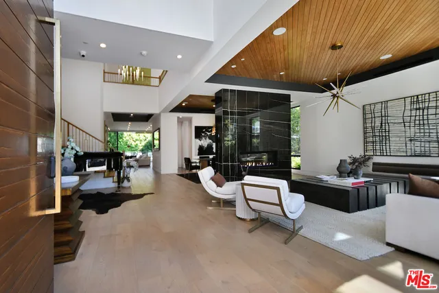 $5,350,000 | 4544 Woodley Avenue, Encino, CA 91436