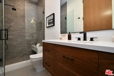 $5,880,000 | 4544 Woodley Avenue, Encino, CA 91436