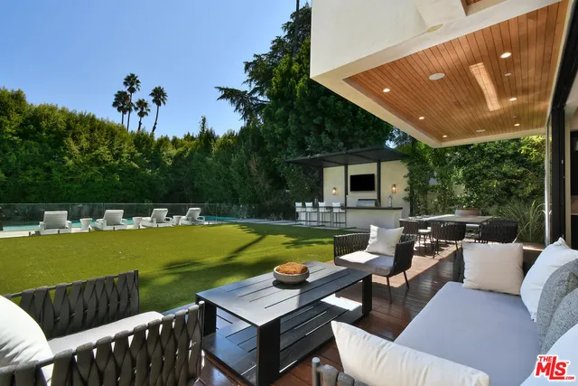 $5,350,000 | 4544 Woodley Avenue, Encino, CA 91436