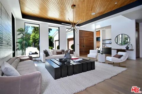 $5,350,000 | 4544 Woodley Avenue, Encino, CA 91436