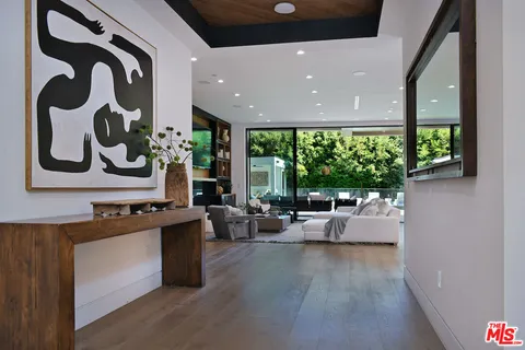 $5,880,000 | 4544 Woodley Avenue, Encino, CA 91436