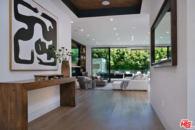 $5,350,000 | 4544 Woodley Avenue, Encino, CA 91436