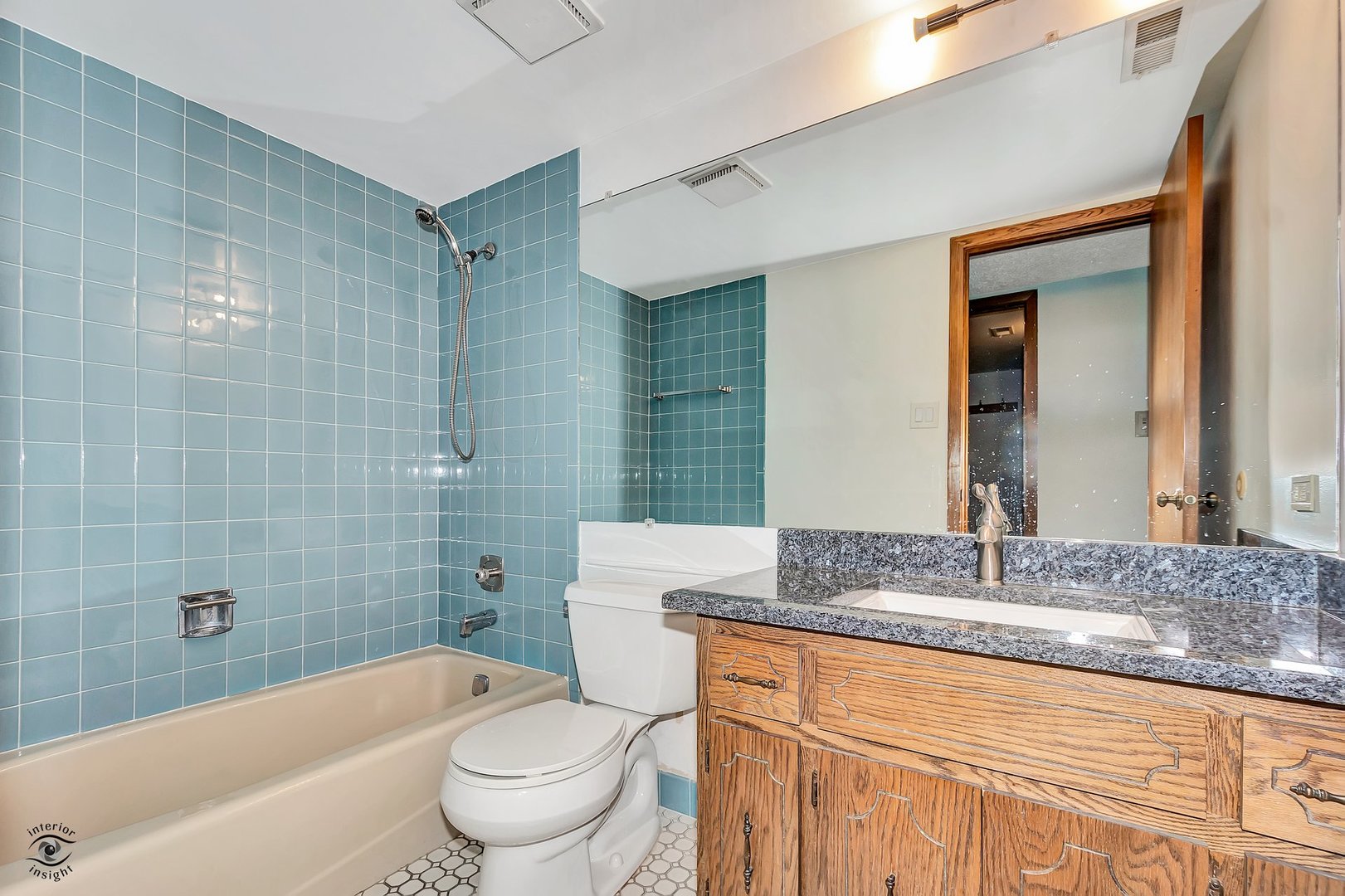 7970 Garfield Avenue, Unit 202 Burr Ridge, IL 60527 - Photo 8 of 25 Gallery Image 8