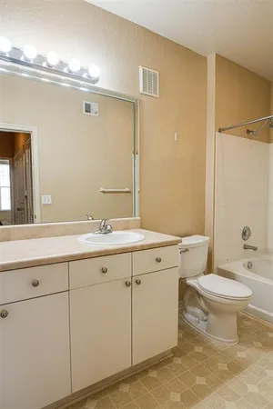 $199,900 | 4221 West Spruce Street, Unit 1310, Tampa, FL 33607