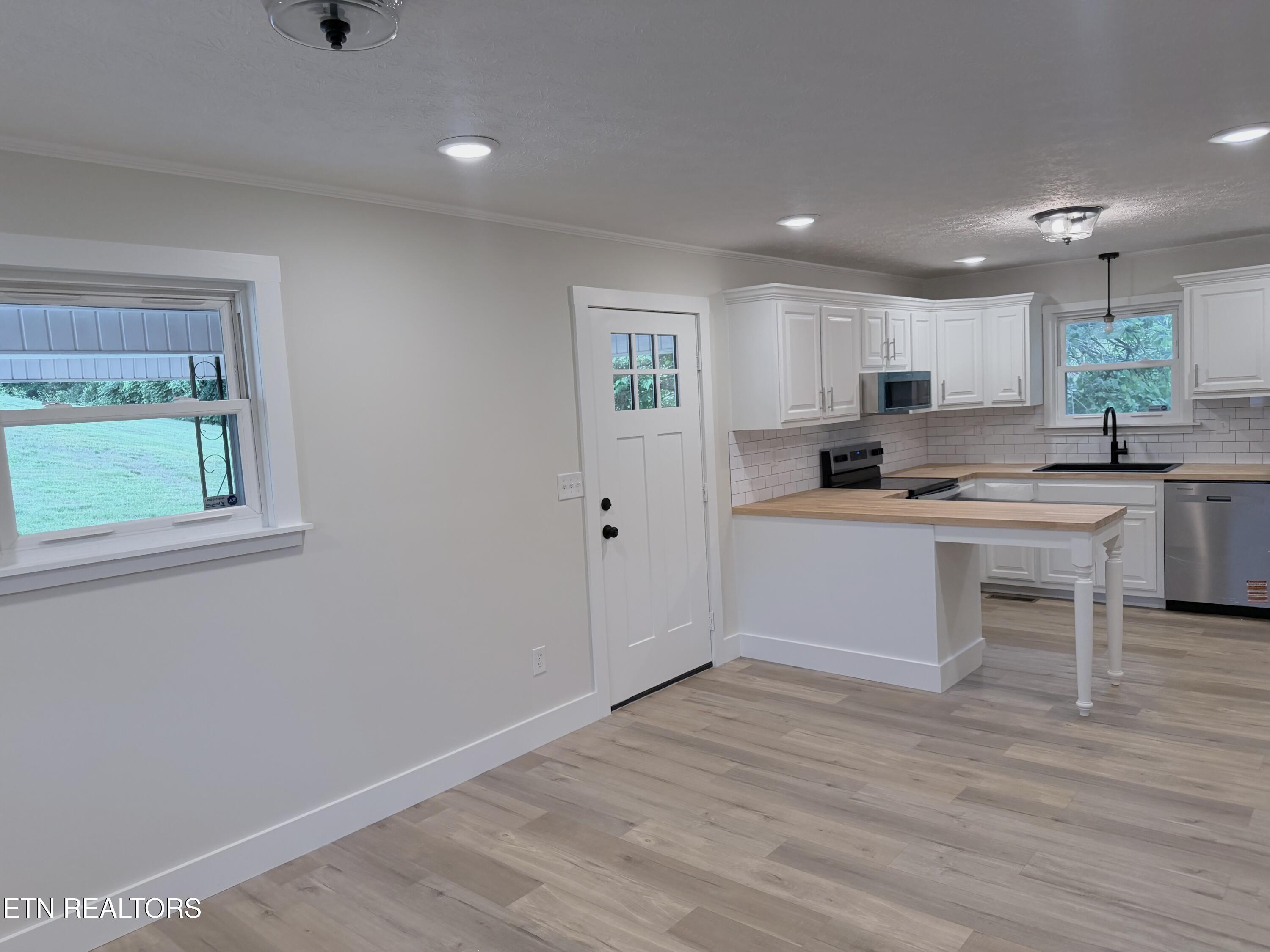 7288 Lakeshore Drive Rutledge, TN 37861 - Photo 24 of 56 Kitchen