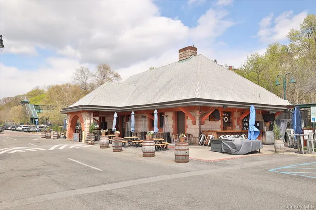 $1,899,900 | 182 Broadway, Dobbs Ferry, NY 10522