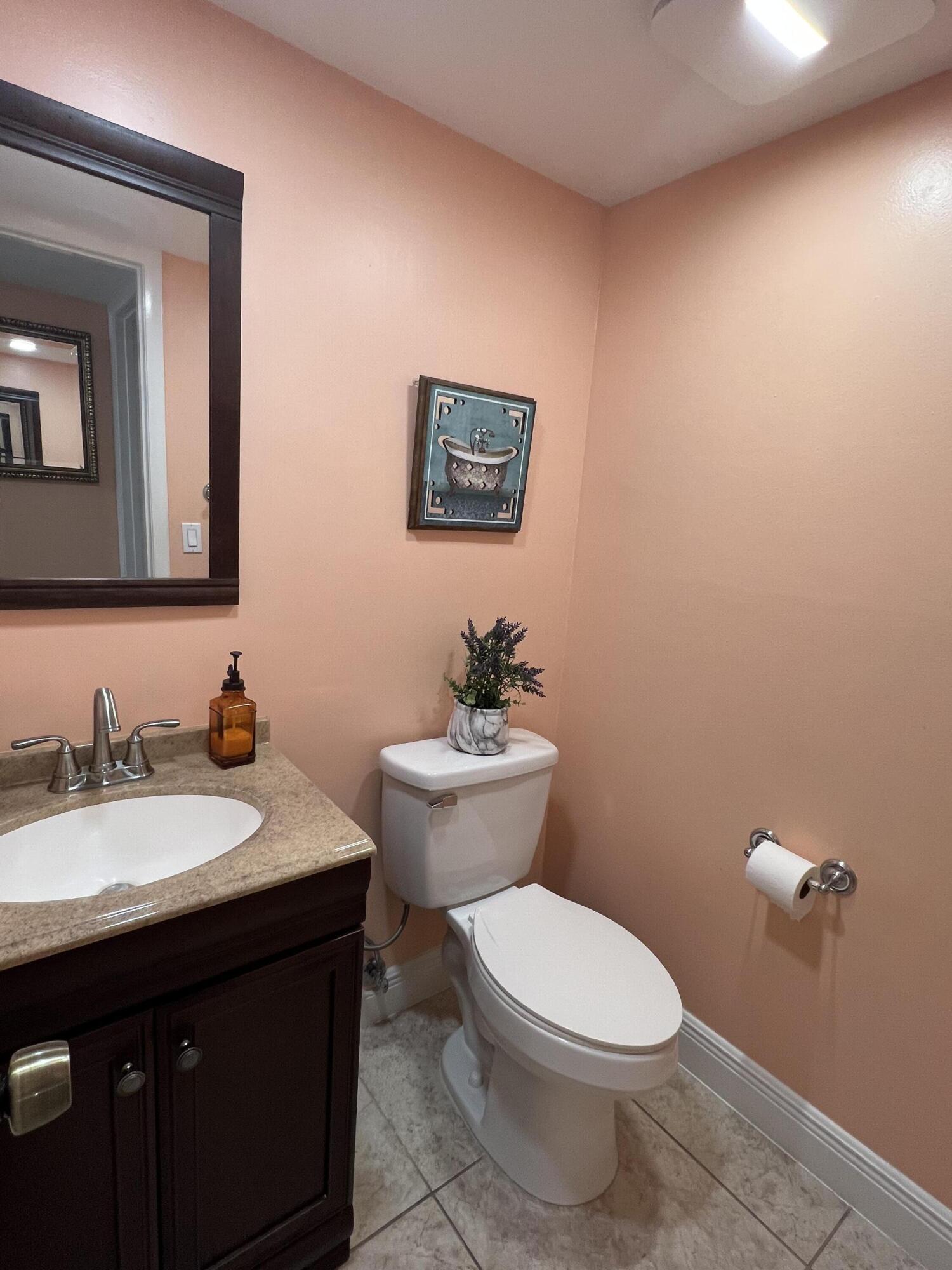 411 Arabian Road Palm Springs, FL 33461 - Photo 16 of 29 1/2 bathroom