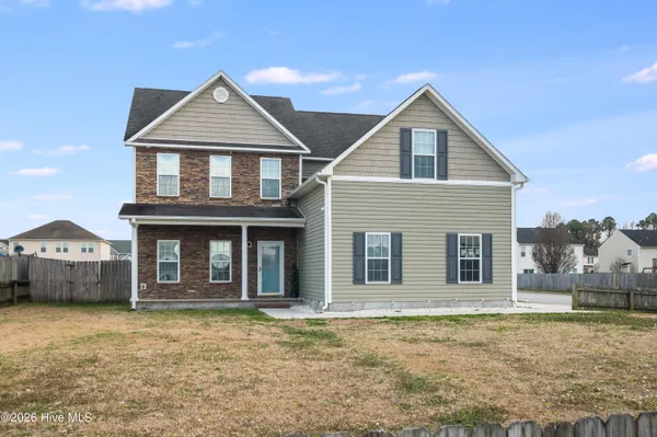 $370,000 | 302 Esquire Drive, Richlands, NC 28574