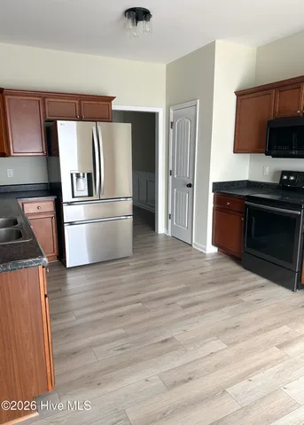 $375,000 | 302 Esquire Drive, Richlands, NC 28574